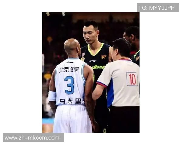 马布里与杜锋的篮球对决谁能笑到最后揭示教练与球员的较量与智慧